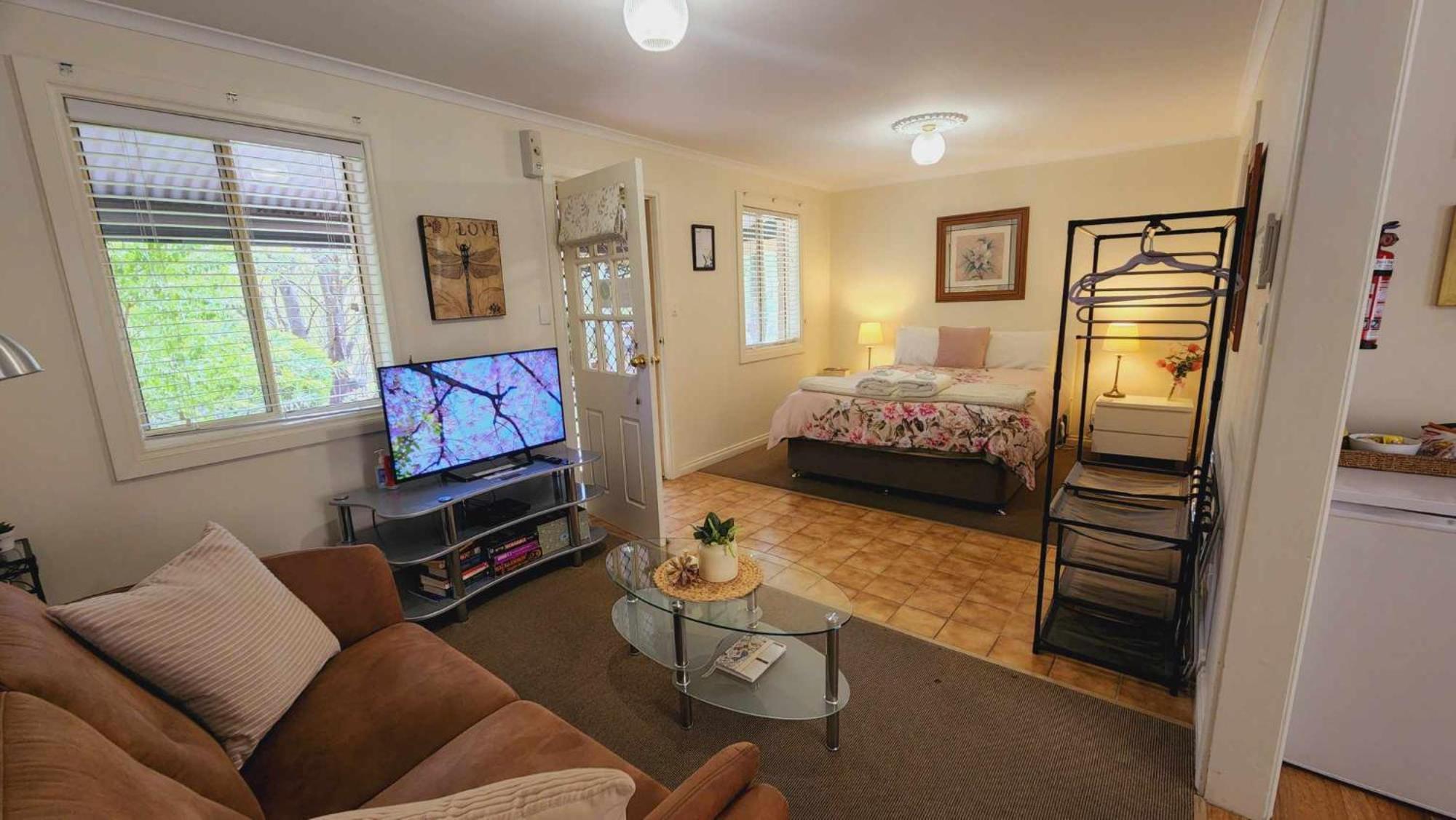 Riesling Trail & Clare Valley Cottages Extérieur photo
